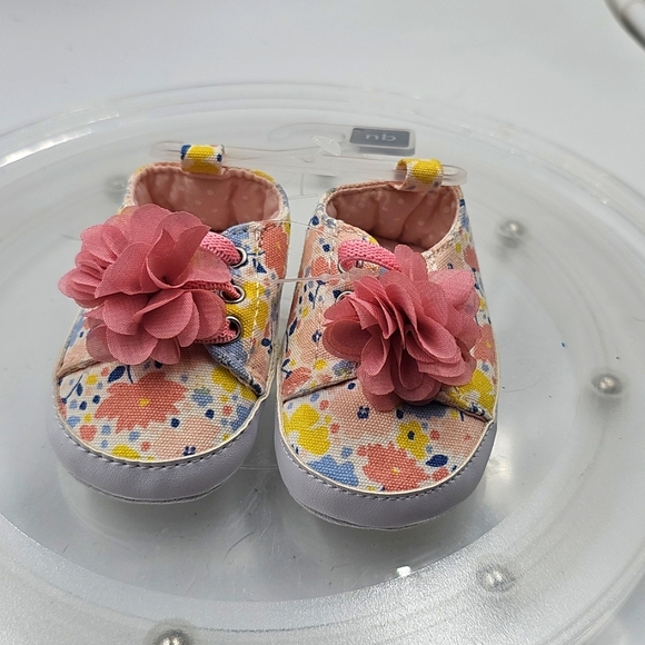 I Baby NB Girls Crib Shoes and New Born Booties - Picture 9 of 10